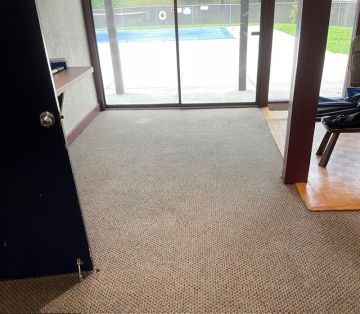 Before & After Commercial Carpet Cleaning in Waterbury, CT (6)